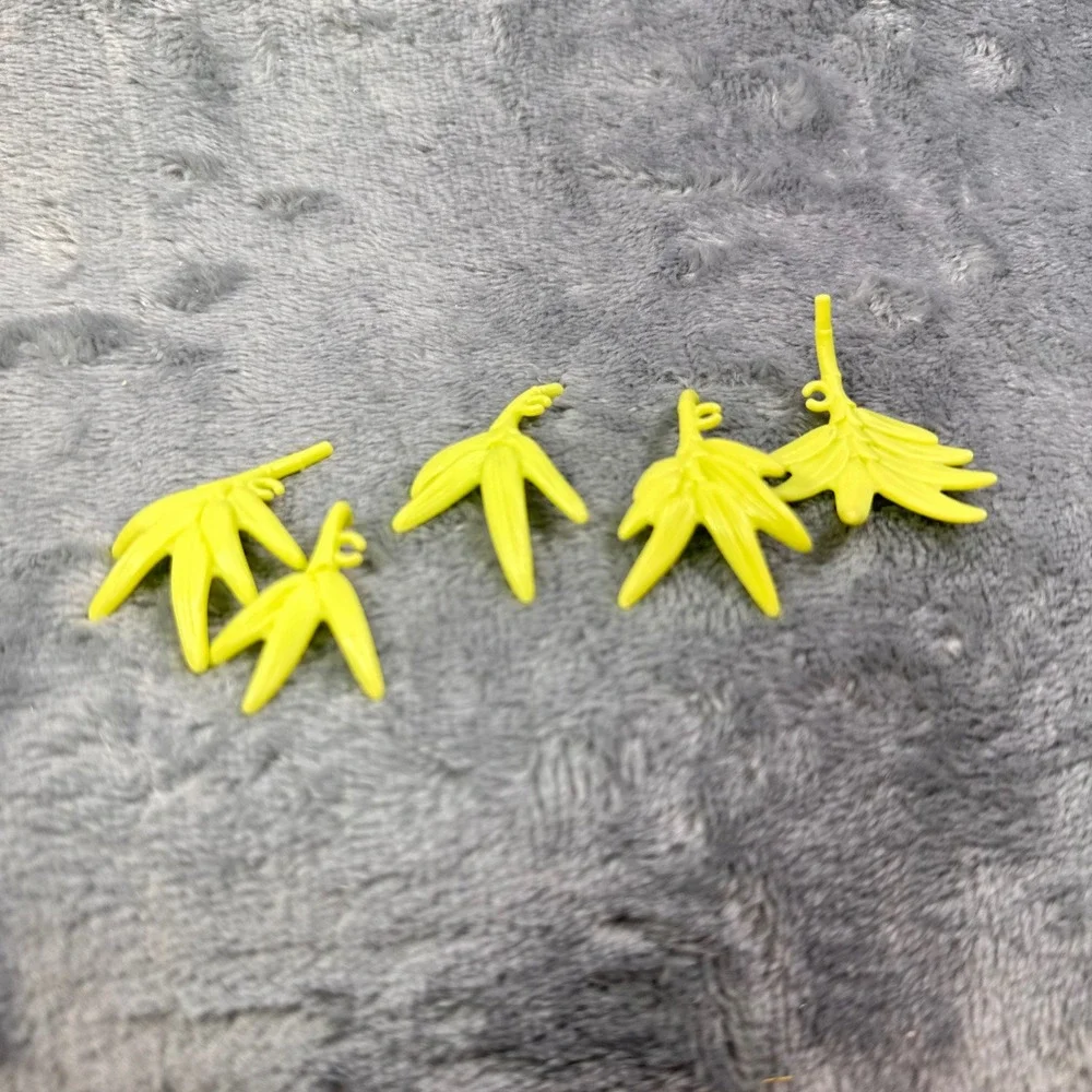Barbie Baby Panda Playset Bamboo Leaves Replacement Parts‎ Lot of 5 Green